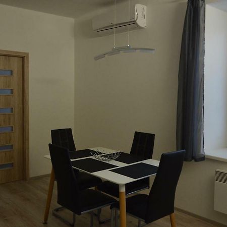Apartmanovy Byt Trebon Exterior photo