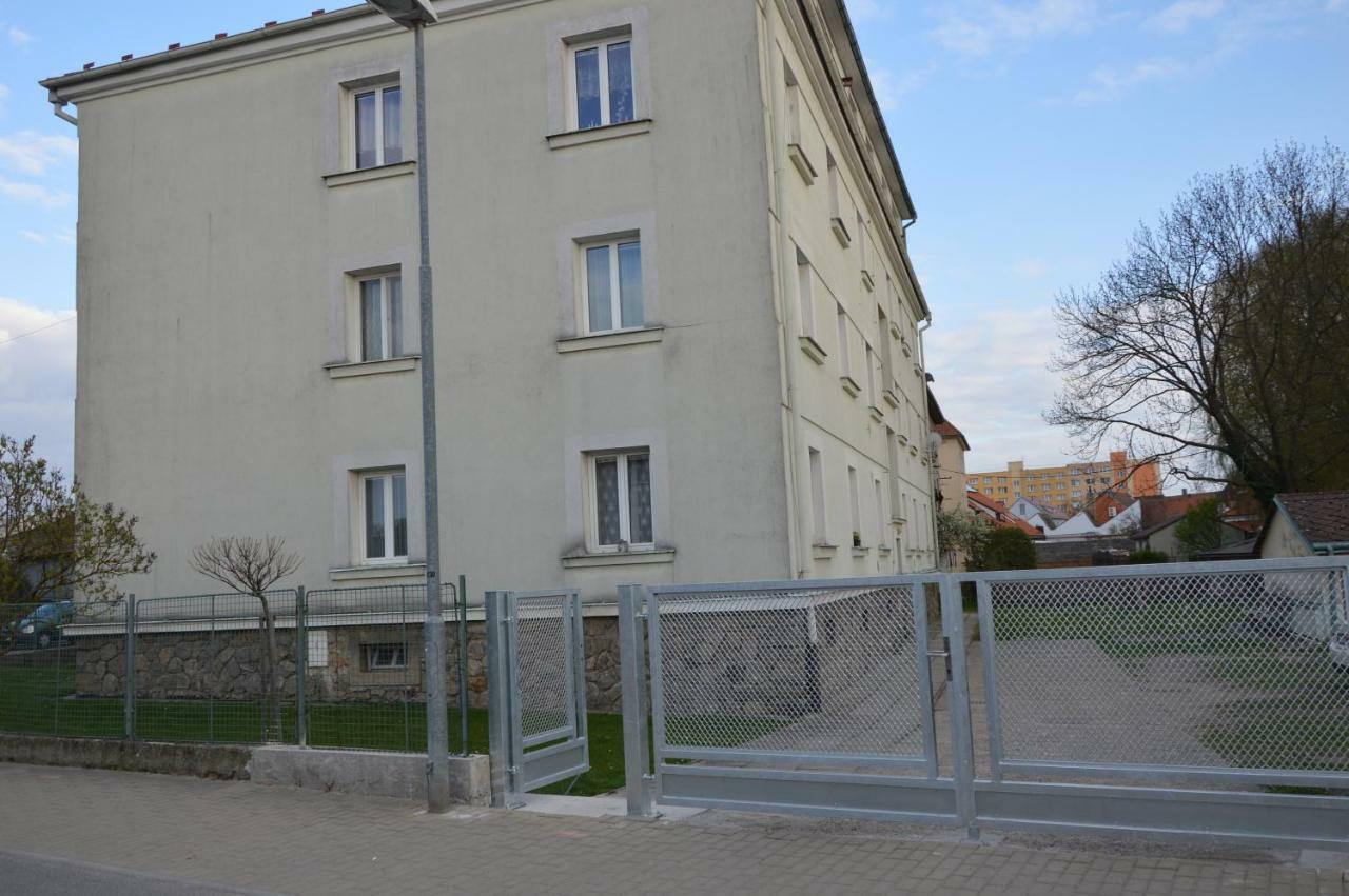 Apartmanovy Byt Trebon Exterior photo