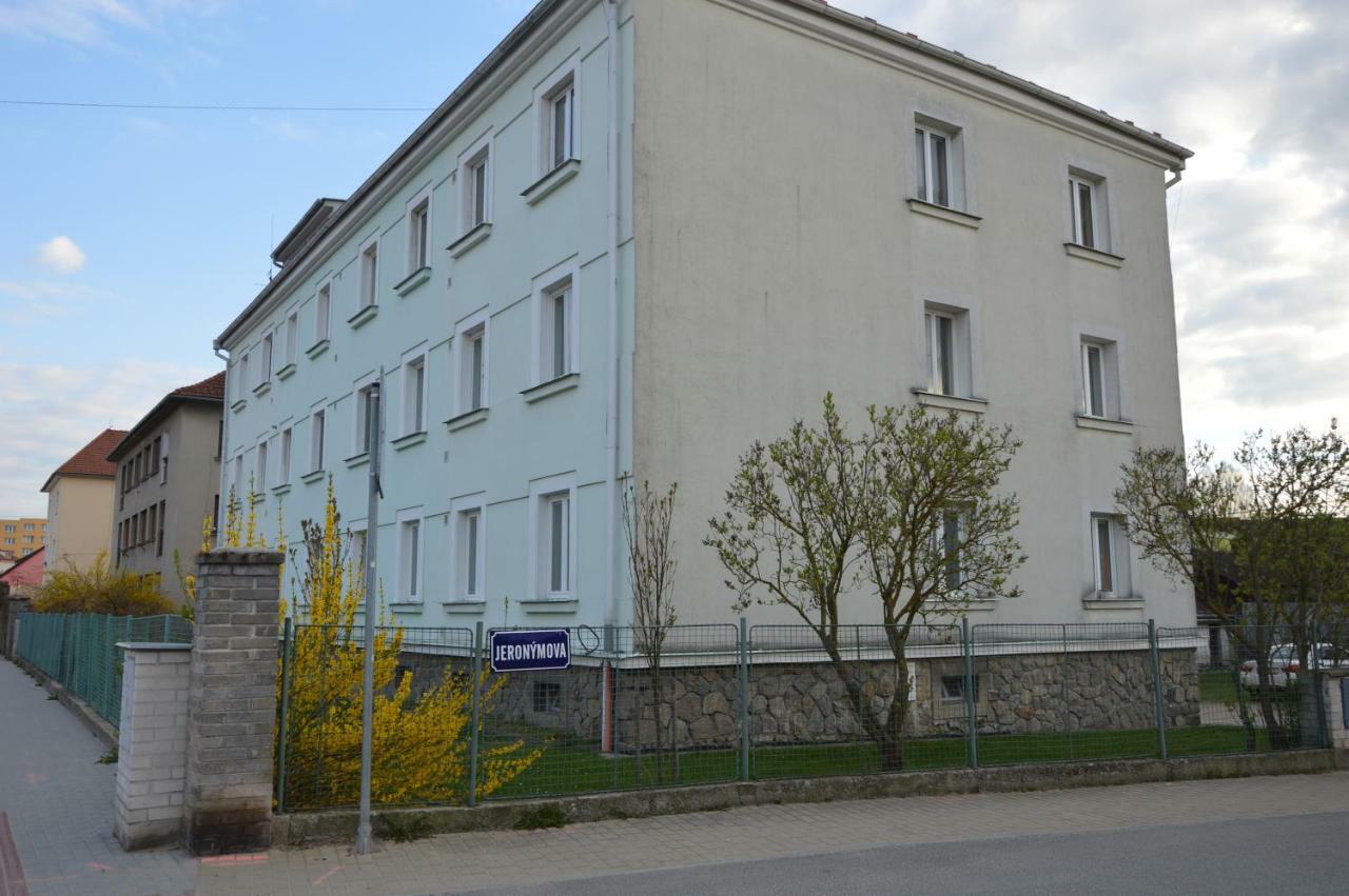 Apartmanovy Byt Trebon Exterior photo