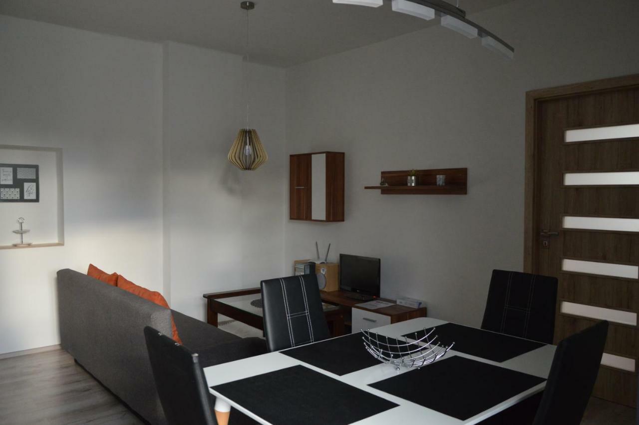 Apartmanovy Byt Trebon Exterior photo