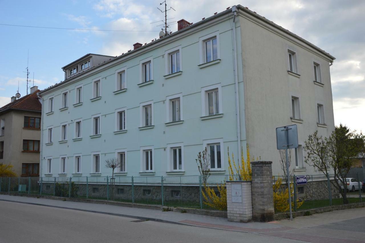 Apartmanovy Byt Trebon Exterior photo